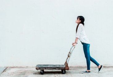 Como escolher e usar carrinhos para carga em indústrias Como escolher e usar carrinhos para carga em indústrias